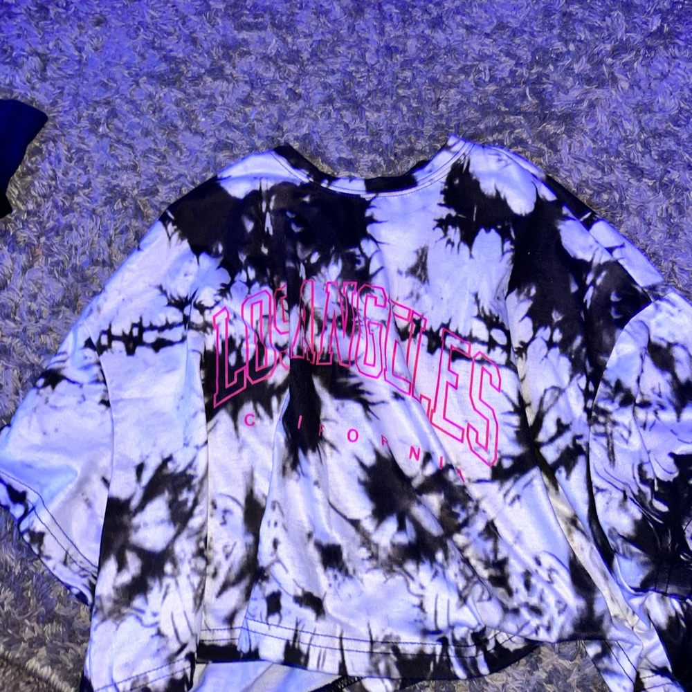 Los Angeles crop tie dye shirt